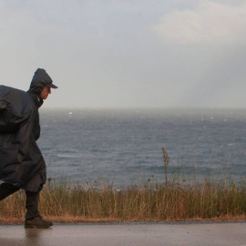 Siete provincias en alerta por riesgo de lluvias y fuertes oleajes en las zonas costeras. EFE