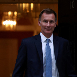 El nuevo ministro de Hacienda, Jeremy Hunt, a su salida del número 10 de Downing Street en Londres, Gran Bretaña, el 14 de octubre de 2022.