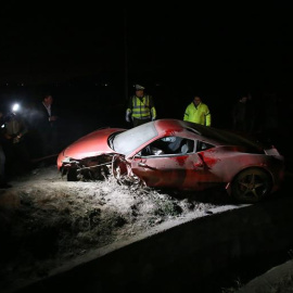 Estado en el que quedó el Ferrari de Vidal tras su accidente. EFE/Elvis González