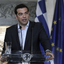 Alexis Tsipras, en la rueda de prensa ofrecida el miércoles tras reunirse con el canciller austriaco en Atenas. EFE