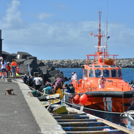 Llegada de una embarcación de migrantes a El Hierro, a 21 de octubre de 2023.