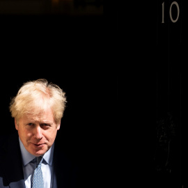 El primer ministro británico, Boris Johnson, a las puertas del número 10 de Downing Street en Londres. EFE/ Will Oliver