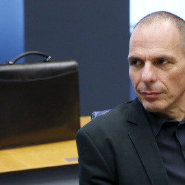 El ministro de Finanzas griego, Yannis Varoufakis, antes de la reunión del Eurogrupo. REUTERS/Francois Lenoir