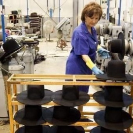 Las mujeres que trabajan en jornadas parciales son uno de los colectivos con mayor losa salarial.