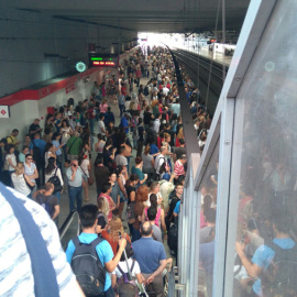 La huelga de Renfe satura los trenes que salen con retraso. /@Aroa6199-Twitter