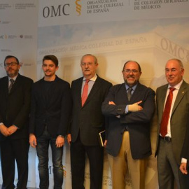 Miembros del Foro de la Profesión Médica con representantes del Ministerio de Sanidad