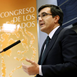 José Luis Ayllón, durante su intervención en el Congreso de los Diputados. / EFE