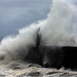 23/01/2019 - Estado del mar durante el temporal de lluvias en el puerto de Viavélez en enero.