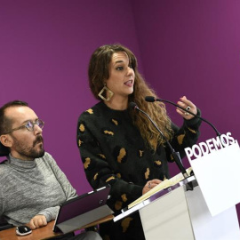 El secretario de Organización de Podemos, Pablo Echenique, y la portavoz Noelia Vera, durante la rueda de prensa ofrecida al término de la reunión del Consejo de Coordinación del partido, esta mañana en Madrid. EFE/Víctor Lerena