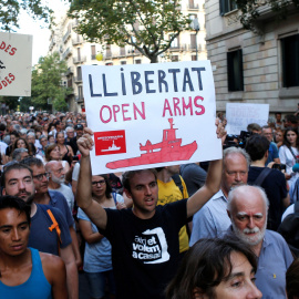 12/08/2019.- Concentración para exigir respuestas al Gobierno por la situación del Open Arms y Ocean Viking. / EFE - QUIQUE GARCÍA