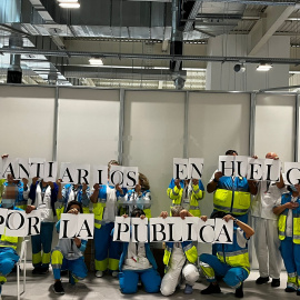 Imagen de unos sanitarios horas previas a la reunión entre Gobierno y Comité de Huelga.