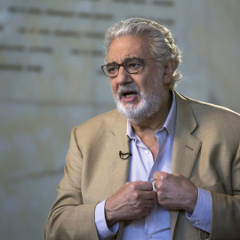 El tenor Placido Domingo, durante una entrevista con la agencia Reuters, en el Dorothy Chandler Pavilion de Los Angeles (EEUU). REUTERS/Mario Anzuoni
