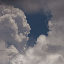 Fotografía del cielo tormentoso, en Lugo (Galicia).