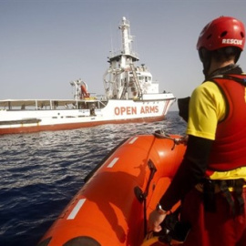 ACNUR hizo hoy un llamamiento a los gobiernos europeos para que permitan el desembarco y presten asistencia humanitaria a los 507 inmigrantes. Europa Press