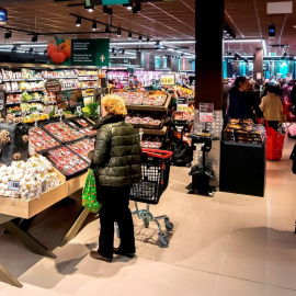 Interior de un supermercado de Eroski. E.P.