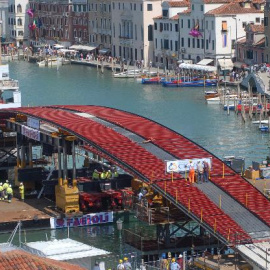 Vista del arco central del puente de Calatrava en Venecia, en agosto del año pasado.