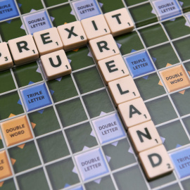 Un tablero de 'scrabble' con varias fichas componiendo la palabra 'Brexit'. REUTERS