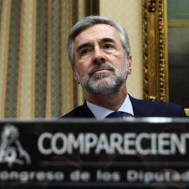 Acebes preparado para responder a las preguntas de los representantes de los diferentes partidos políticos en la Comisión de Investigación parlamentaria sobre la caja B del PP | Chema Moya / EFE