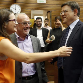 Mónica Oltra, Antonio Montiel y Ximo Puig, en Les Corts. EFE/Kai Försterling