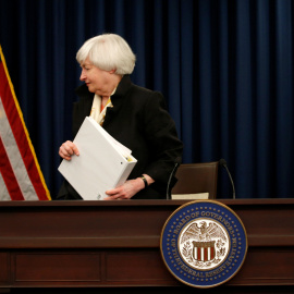 La presidenta de la Rweserva Federal de EEUU, Janet Yellen, tras la reuda de prensa posterior a la reunión del Comité del Mercado Abierto en la que se decidió, finalmente, no subir los tipos de interés. REUTERS/Kevin Lamarque