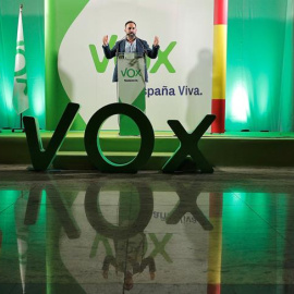 El presidente de Vox, Santiago Abascal, durante su intervención en el acto público que protagoniza en un restaurante de Alboraya (Valencia). /EFE