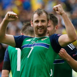 McGinn celebra su gol a Ucrania en la Eurocopa. REUTERS/ Robert Pratta