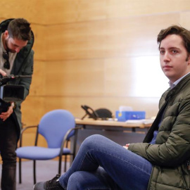 Francisco Nicolás Gómez Iglesias en el Juzgado de lo Penal Nº16 de Madrid, este miércoles antes de que se aplazase la vista oral al alegar su abogada que sufre un desarreglo mental. EFE/Emilio Naranjo