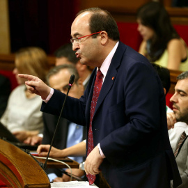 El primer secretario del PSC, Miquel Iceta, en la sesión de control al Govern en el Parlament. EFE/Toni Albir