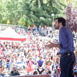 Alberto Garzón durante su mitin en el barrio de Vallecas, Madrid.- IU / JOSÉ CAMÓ