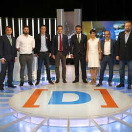 El cabeza de lista del PNV, Aitor Esteban; el cabeza de lista de ERC, Gabriel Rufián; el portavoz parlamentario de Podemos Íñigo Errejón; el vicesecretario de Comunicación del PP, Pablo Casado, el director de Informativos de RTVE, Julio Som