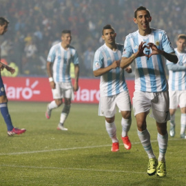 Di María celebra uno de sus goles ante Paraguay. /EFE