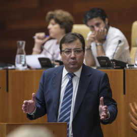 Fernández Vara, en el debate previo a su investidura. Jorge Armestar (EP)