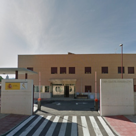 Fachada de la Casa Cuartel de la Guardia Civil en Guadix, Granada. / Maps