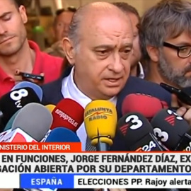 El ministro del Interior en funciones, Jorge Fernández Díaz, da explicaciones sobre las grabaciones desveladas por 'Público', ofrecido en directo por RTVE.