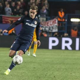 Griezmann, en un partido con el Atlético de Madrid.