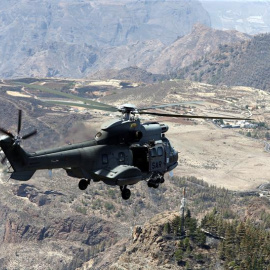 Vista aérea facilitada por Moncloa del recorrido que ha realizado en helicóptero el presidente del Gobierno en funciones, Pedro Sánchez , en su visita esta mañana a las zonas afectadas por el incendio registrado estos días en Valleseco, en 