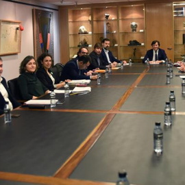 Fotografía facilitada por el CSD del presidente de este organismo durante la reunión que ha mantenido miembros de Asociación de Baloncestistas Profesionales (ABP) y de la Asociación de Clubes de Baloncesto (ACB) en la sede del Consejo Super