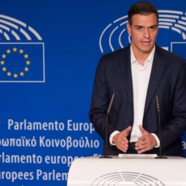 Pedro Sánchez en una rueda de prensa en el Parlamento Europeo | EFE / Archivo