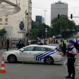 Cordón policial frente al centro comercial City2 de Bruselas. AFP/Seppe Knapen