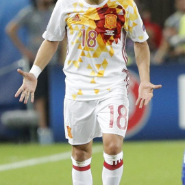 Jordi Alba, enfadado en el partido que España perdió contra Croacia. /EFE