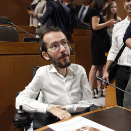 El líder de Podemos en Aragón, Pablo Echenique, durante una sesión en el Parlamento regional.- FLICKR CORTES DE ARAGÓN
