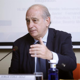 El ministro del Interior, Jorge Fernández Díaz, en los cursos de verano de El Escorial. / EFE