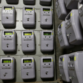 Contadores inteligentes de luz. / REUTERS