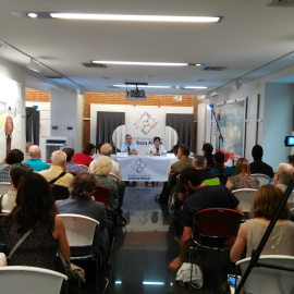 Juan Gimeno, catedrático de Economía, y Lourdes Lucía, cofundadora de Attac, en la presentación de la Plataforma por la Justicia Fiscal.