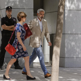 El actor español Imanol Arias a su salida de la Audiencia Nacional tras declarar como investigado por defraudar a Hacienda 2,18 millones de euros. EFE/Juan Carlos Hidalgo