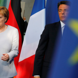 El presidente de Francia, François Hollande, la canciller alemana, Angela Merkel, y el primer ministro italiano, Matteo Renzi. - REUTERS