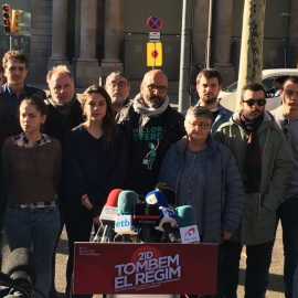 Representants de les entitats de Tombem el Règim a la roda de premsa de la manifestació unitària d'aquest 21-D. ANC