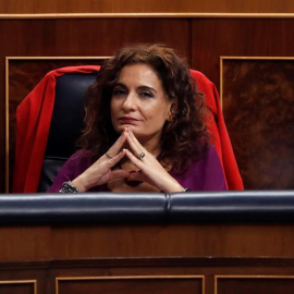 La ministra de Hacienda María Jesús Montero, durante su intervención en el pleno del Congreso