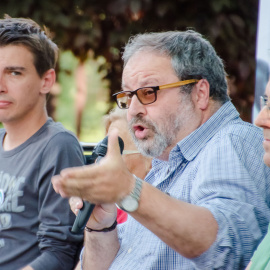 En el centro de la imagen el concejal de Seguridad del Ayuntamiento de Madrid, Javier Barbero, durante un acto de la campaña electoral.- Felix Moreno