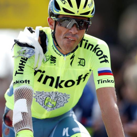 Contador, tras la caída sufrida en la primera etapa del Tour.- EFE